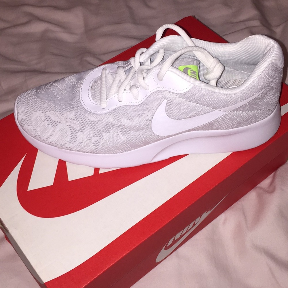 Women’s Nike Tanjun Shoes